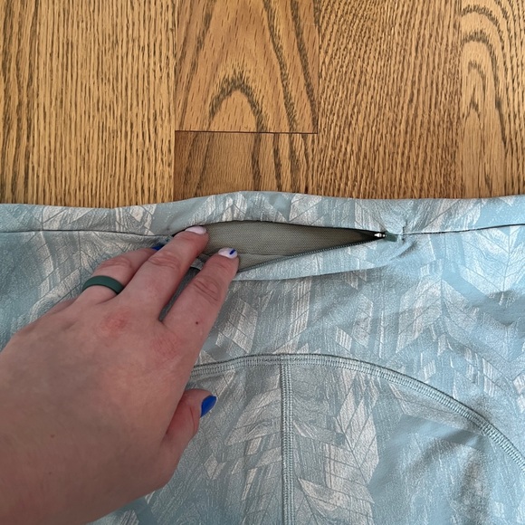 Lululemon Swift Speed high-rise short - size 8 - Picture 4 of 7